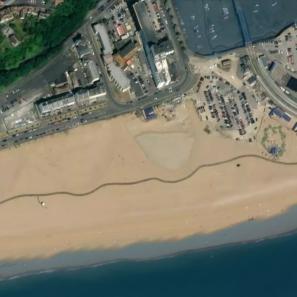 Mermaid Beach, Folkestone at high water: the dry beach shaded on a satellite map