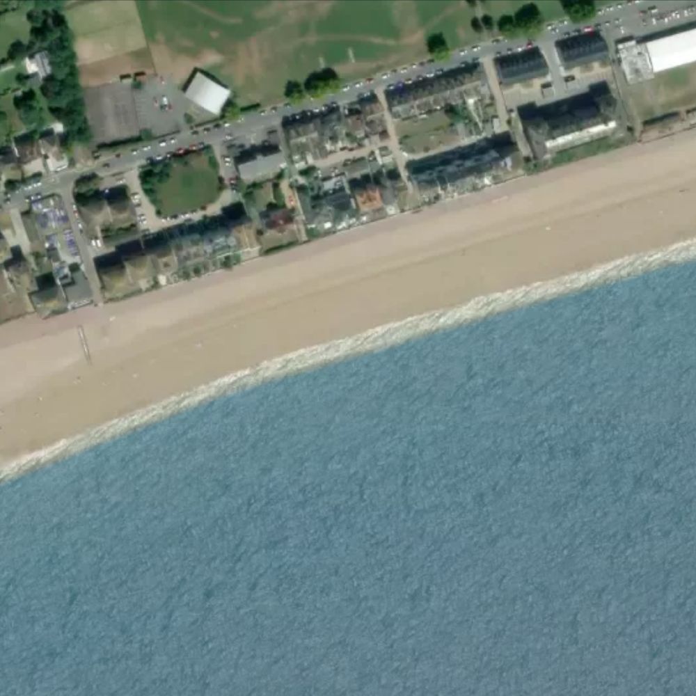 Hythe Beach at low water: the dry beach shaded on a satellite map
