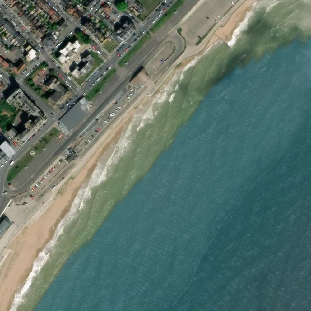 Ramsgate Main Sands at low water: the dry beach shaded on a satellite map