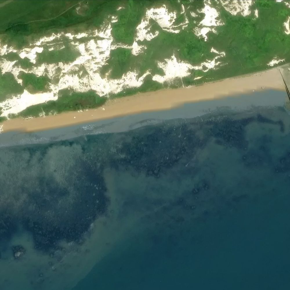 Samphire Hoe at high water: the dry beach shaded on a satellite map
