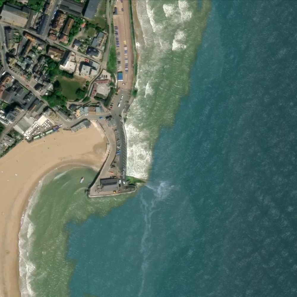 Viking Bay at low water: the dry beach shaded on a satellite map